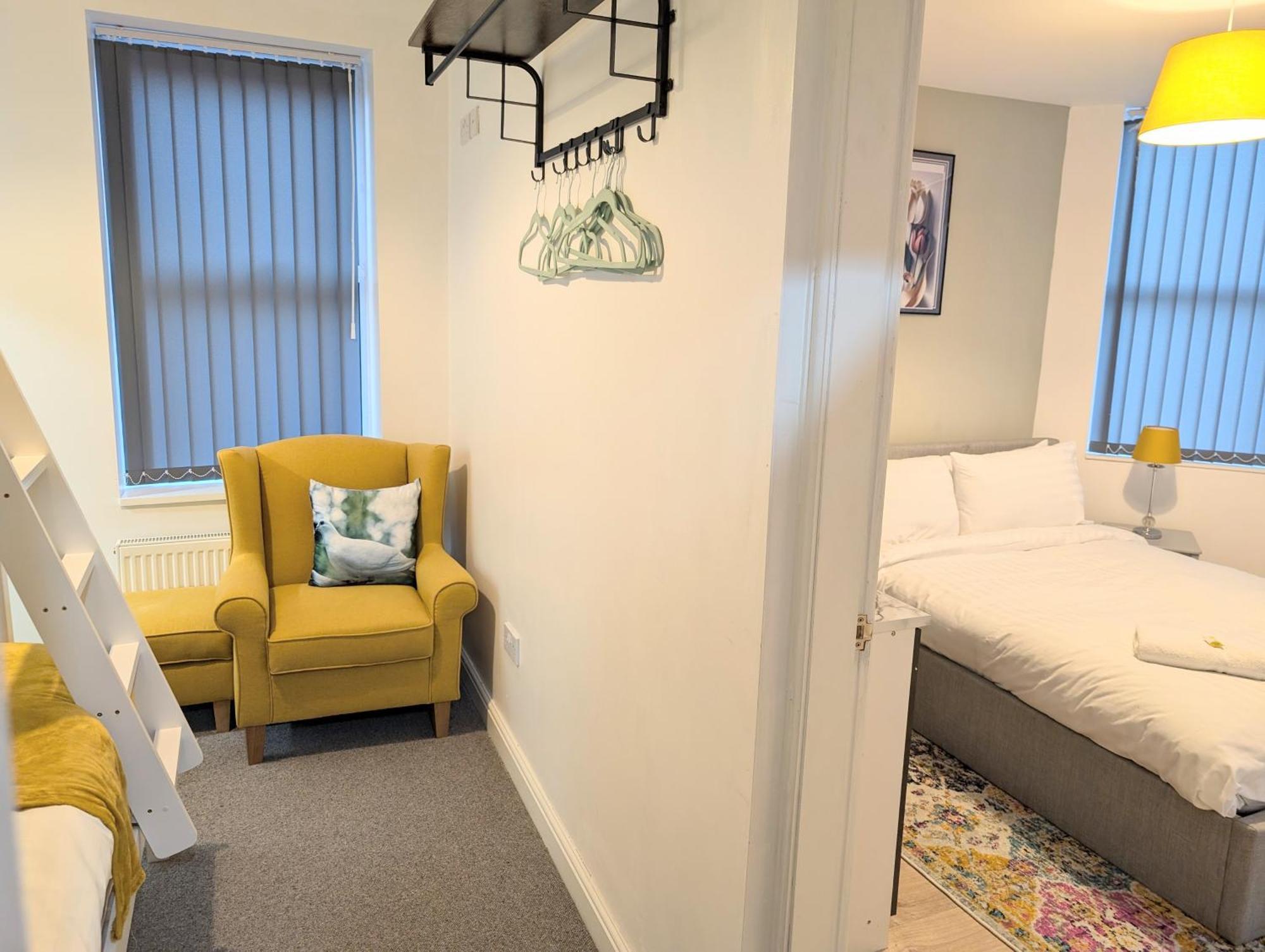 Blok 3 -Jacuzzi Suites, Apartment & Ensuite Rooms Blackpool Exterior photo