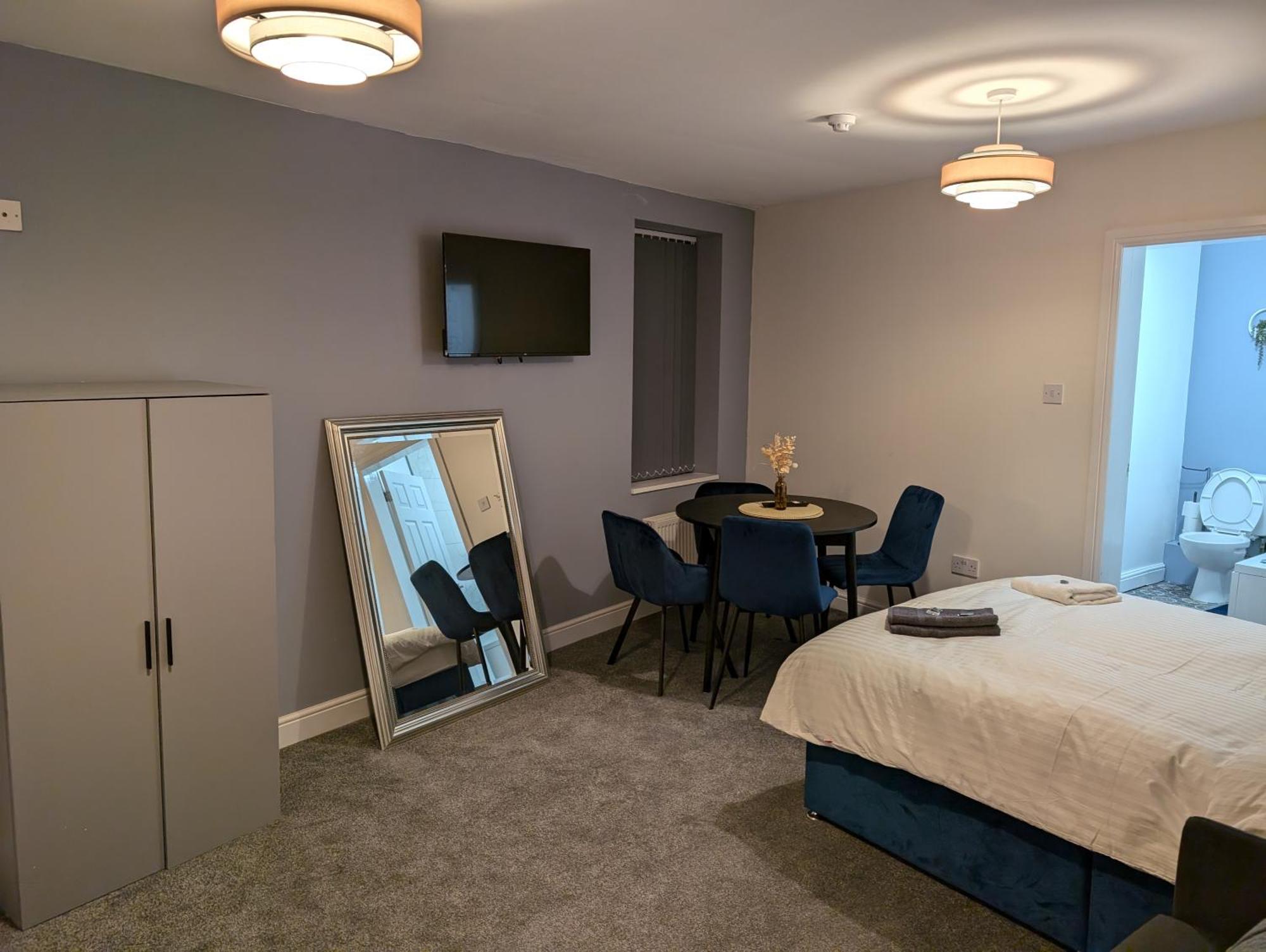Blok 3 -Jacuzzi Suites, Apartment & Ensuite Rooms Blackpool Exterior photo