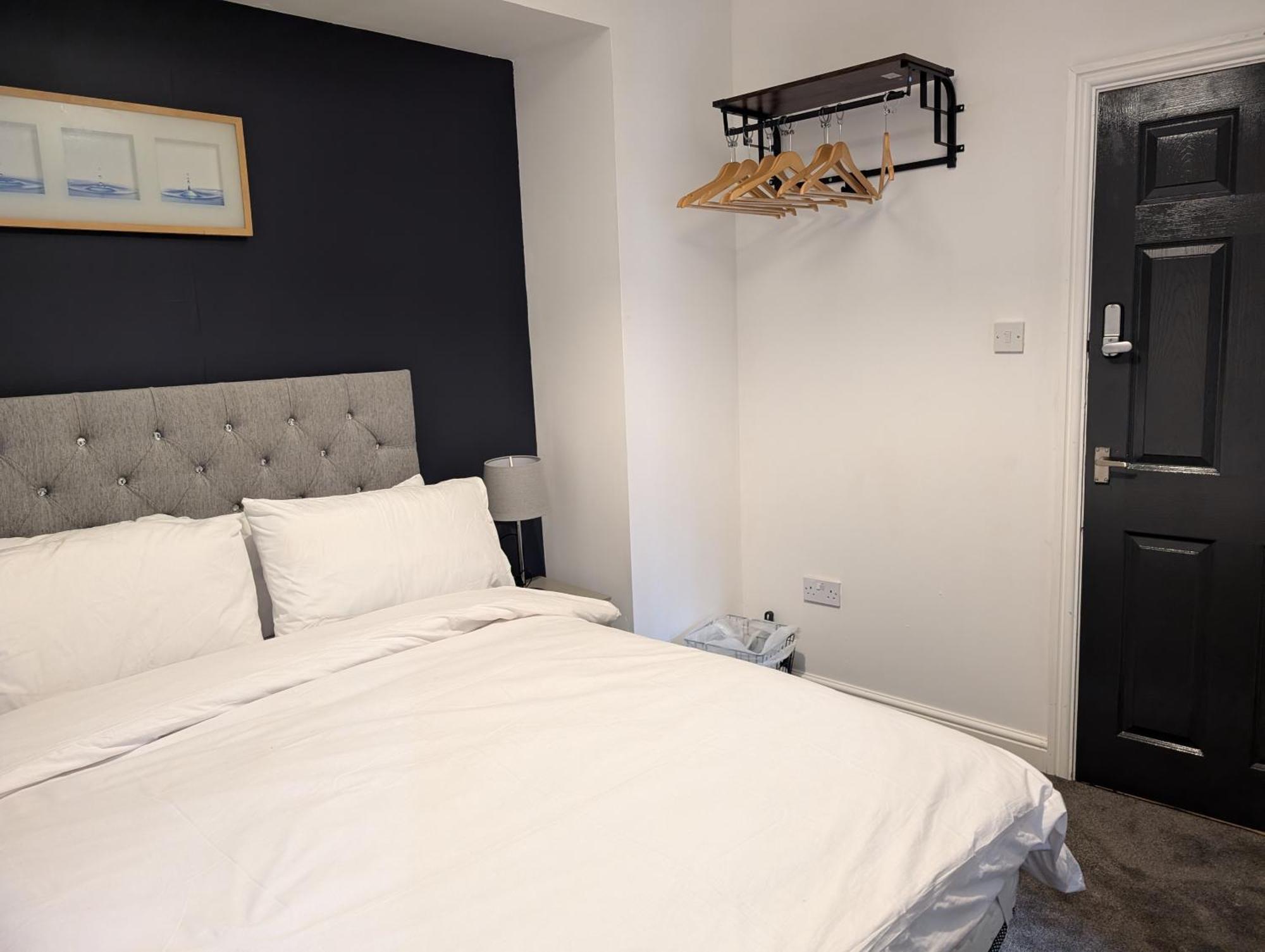 Blok 3 -Jacuzzi Suites, Apartment & Ensuite Rooms Blackpool Exterior photo