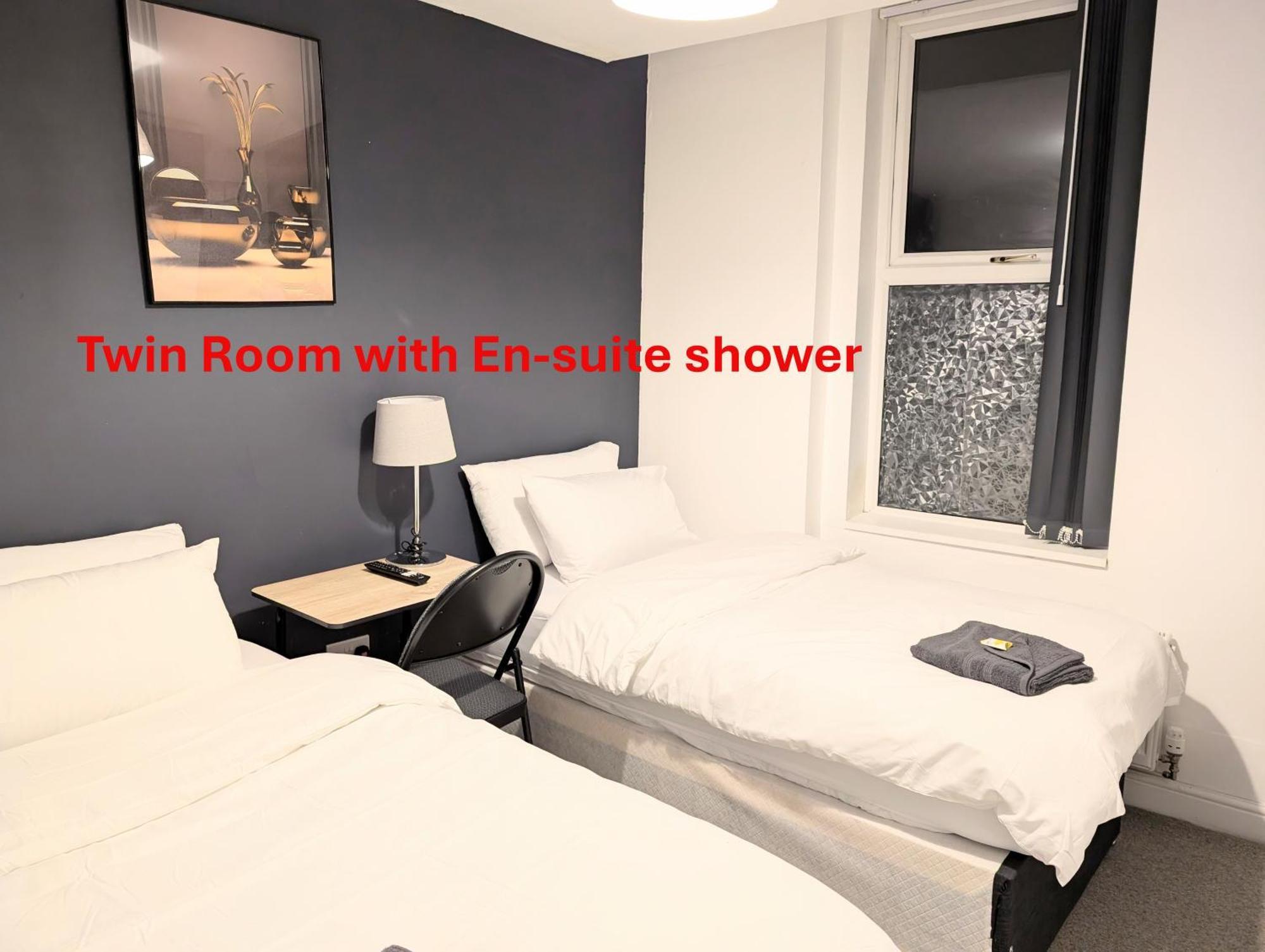 Blok 3 -Jacuzzi Suites, Apartment & Ensuite Rooms Blackpool Exterior photo