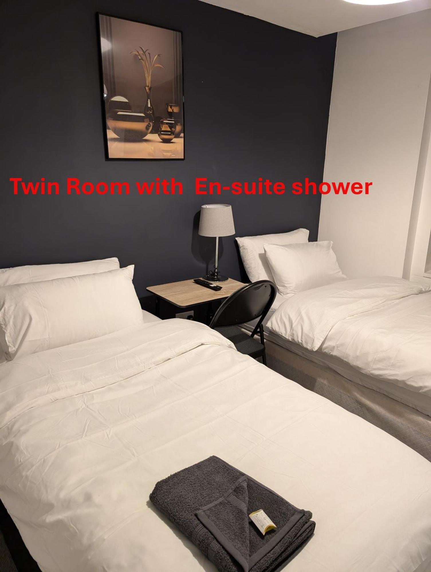 Blok 3 -Jacuzzi Suites, Apartment & Ensuite Rooms Blackpool Exterior photo